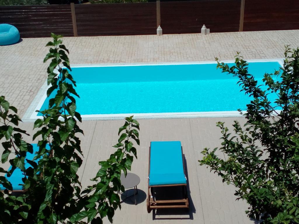 House Veggera - Private Swimming Pool Guest House Pombia Exterior foto